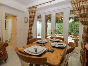 The Coach House Apartment