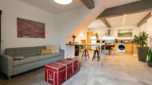 Modern Tropical Hideaway by LovelyStay