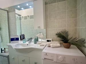 Blue Beach by Holiday World