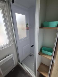 Campings Mobil-home en camping proche de la mer : photos des chambres
