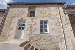 Maison en pierre rénovée - Lussac