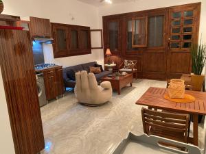 Elegant Studio near IOS Hotel #6