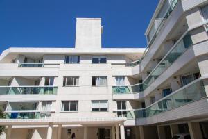 Apartamento com Vista Mar e Acesso a Praia YY4578