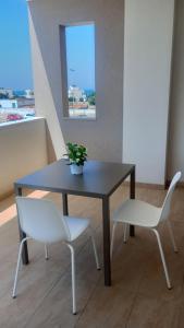 Yellow flowers case con garage ed ascensore