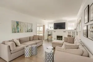 Port Clinton Home with Lake View - Walk to Beach! - Marblehead