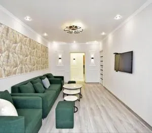 Cozy Apartment Kievyan street - Imeni Tairova