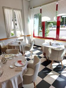 Hotels Logis Hotel & Restaurant des Lacs : photos des chambres