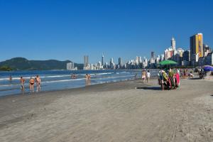 Conforto 350m da Av. Atlântica em Pioneiros YD2261