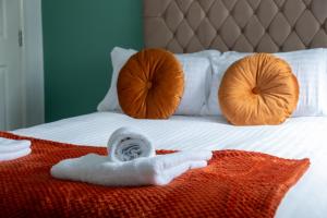 2 Bedroom Beautiful Apartment in Motherwell