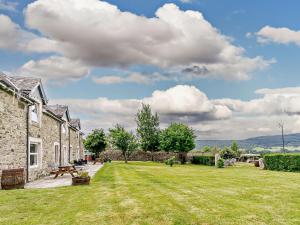 InEdra Estate Farmhouse by edradour1725