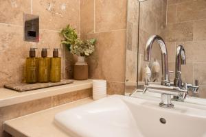 Pol!cehouse Cottages, Embleton