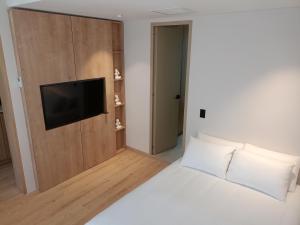 Casa Tokyo Manila By Xcay Home