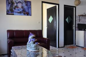 شقة مفروشة تطل علا البحر