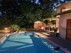 Chambres d'hôte en pleine campagne, accès piscine - Sardieux