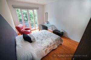 Gold 8 Cama Matrimonial y Baño Compartido