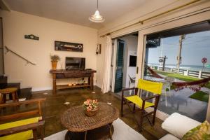 Duplex No 04 de 3 quartos frente ao mar