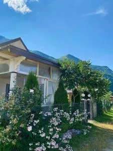 Lola Guest House - Vusanje