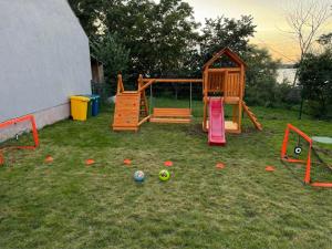 Dom z jacuzzi, house with a hot tub