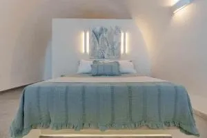 Crown Cactus Cave Suite - Mesariá