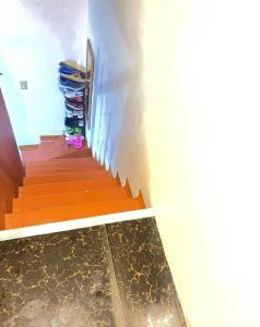 Twins staycation by wench in Cambridge condo