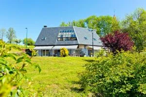 Logis Hôtel Restaurant Auberge du Bougnat - شامبون-سورلاك