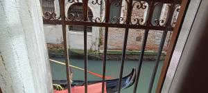 Ca Del Gambero Canal View