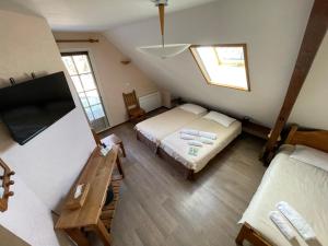 Hotels Logis Hotel Restaurant Auberge du Bougnat : photos des chambres