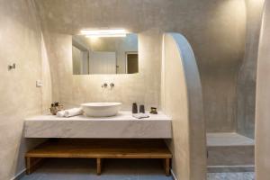 Crown Cactus Cave Suite