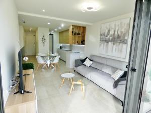 London Beach Benidorm