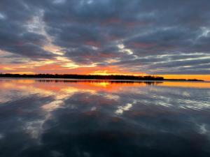 Charming Cottage on Lake Simcoe