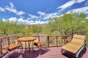 Chic Tucson Casita with Deck and Panoramic Views!