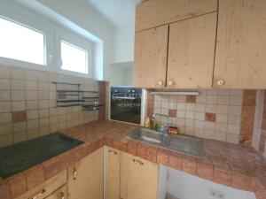 Dvosobni apartman u blizini centra grada