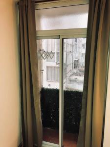 Monoambiente moderno a una cuadra del mar Alsina y Colón