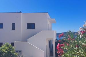 Apartments with parking space Kastel Sucurac, Kastela - 23495