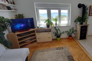 Apartments with parking space Kastel Sucurac, Kastela - 23495