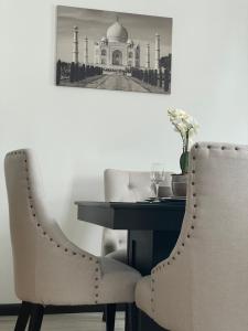 Cozy Apartment with Terrace Near Cayala