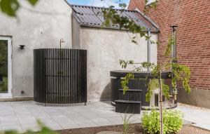 Beautiful Home In Varde With Kitchen