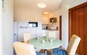 Lovely Apartment In Sutivan With Wifi