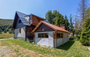 4 Bedroom Nice Home In Begovo Razdolje