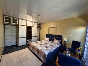 Maqsoom Villa I Entire Villa Near Srinagar Airport and Dal Lake I 4 BR