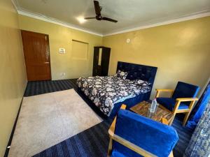 Maqsoom Villa I Entire Villa Near Srinagar Airport and Dal Lake I 4 BR