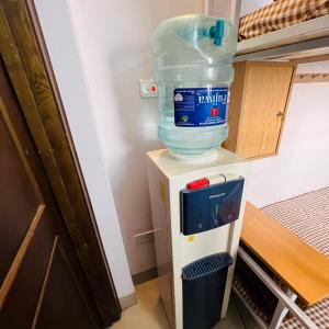 LushStay Private Dorm - Near Train Station - Free Water & Laundry