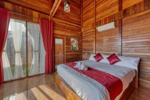 Phòng Giường Đôi Có Ban Công (Double Room with Balcony)