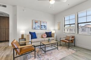 CozySuites Glendale by the stadium w pool! 11 - 3hvězdičkové hotely ve městě Glendale