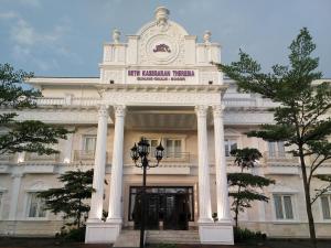 Beth Kasegaran Theresia