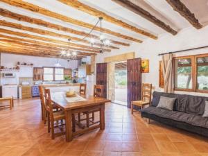 Villa in Manacor with Pool and Tennis Court