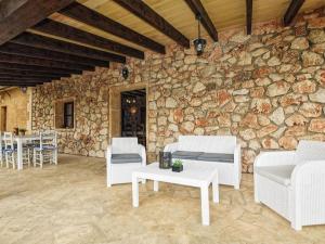 Villa in Manacor with Pool and Tennis Court