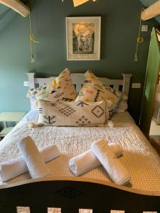 Stylish 3 bed Cotswold cottage with stunning views