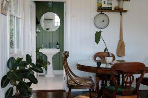 Gracie Cottage Romantic Secluded Hinterland Escape for 2