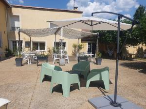 Hotels Le Mas des Quintrands Manosque - Motel de charme : photos des chambres